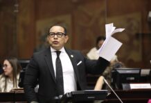 CAL suspende a legislador de la RC Ronal González por 31 días sin remuneración por una falta grave | Política | Noticias