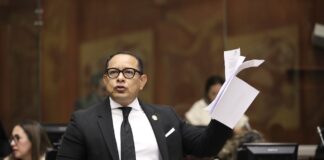 CAL suspende a legislador de la RC Ronal González por 31 días sin remuneración por una falta grave | Política | Noticias