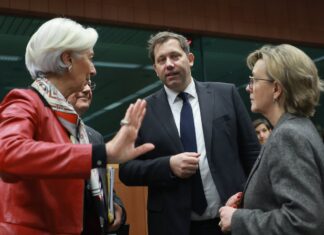 La UE impulsa el papel del euro en los mercados de capitales para ganar terreno frente al dólar | Economía