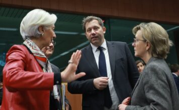 La UE impulsa el papel del euro en los mercados de capitales para ganar terreno frente al dólar | Economía