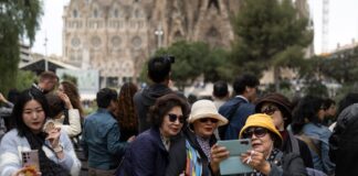 El Gobierno multiplica por seis los fondos de Turespaña para captar turistas de alto poder adquisitivo | Economía