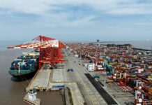 China esquiva el muro arancelario de Trump con envíos masivos de mercancías a otros destinos | Economía