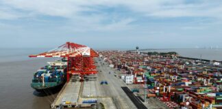 China esquiva el muro arancelario de Trump con envíos masivos de mercancías a otros destinos | Economía