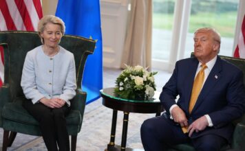 Bruselas exige a Estados Unidos que cumpla el acuerdo comercial que Trump firmó con la UE | Internacional