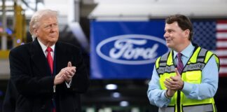 Trump estudia con el automóvil estadounidense la posible entrada de fabricantes chinos al país | Economía