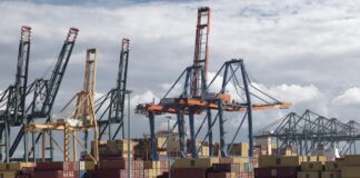 Cuerpo asegura que la mayoría de productos españoles pagan menos aranceles tras el varapalo del Supremo a Trump | Economía