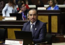 CAL suspende por nueve días sin sueldo a Juan Andrés González por ofensas a la bancada de ADN | Política | Noticias