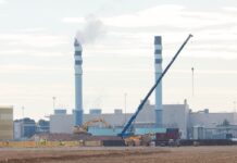 Bruselas planea limitar la inversión de China en coches eléctricos, baterías y energía fotovoltaica | Economía