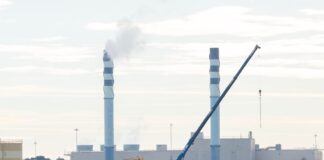 Bruselas planea limitar la inversión de China en coches eléctricos, baterías y energía fotovoltaica | Economía