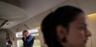 La vuelta a España en los trenes que no funcionan | Economía