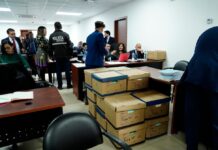 Juez acepta excusas de jueces Christian Fierro y Carlos Serrano y los separa del caso Triple A | Política | Noticias