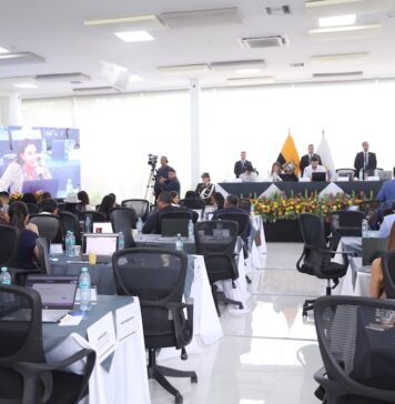 Presidente de la Asamblea defiende sesiones del pleno y las comisiones en ciudades distintas de Quito | Política | Noticias