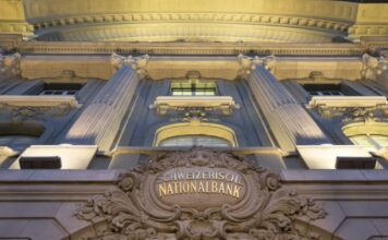 El franco suizo, bastión para los inversores y dolor de cabeza para la economía alpina | Mercados Financieros