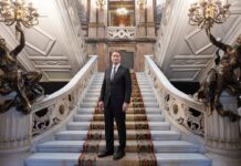 Källenius (Mercedes-Benz): “España practica medidas diferentes a las europeas con el automóvil. Y parece que están dando resultado” | Economía