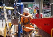 Los costes en cotizaciones sociales crecieron en 2025 un 4,5%, un punto más que los salarios | Economía