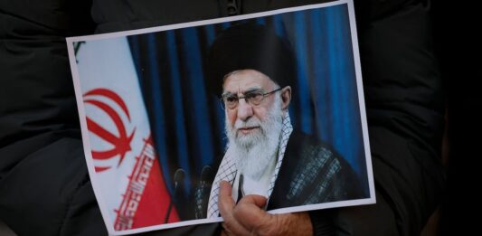 Ganar medio millón apostando a que matan a Jameneí | Economía