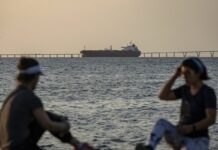 Vender al mejor postor: así se fija el precio en el multimillonario mercado del petróleo | Economía