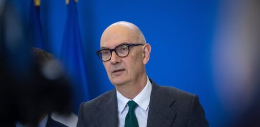 Los Gobiernos y bancos centrales del G-7 tomarán “las medidas necesarias” para estabilizar el mercado energético | Economía