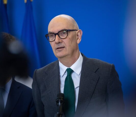 Los Gobiernos y bancos centrales del G-7 tomarán “las medidas necesarias” para estabilizar el mercado energético | Economía