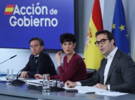 El Gobierno aprueba la factura electrónica obligatoria en los pagos de empresas y profesionales | Economía