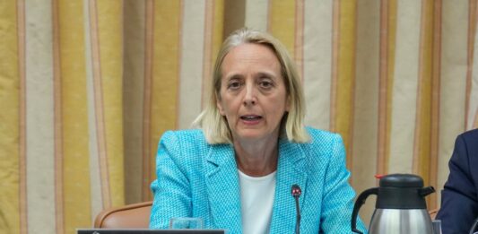 El Congreso ratifica a Inés Olóndriz como presidenta de la Autoridad Fiscal | Economía