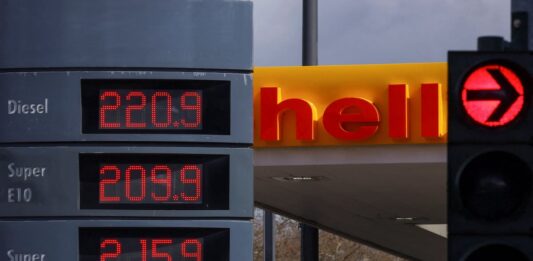 Bruselas reclama a los Estados miembros medidas para ahorrar combustible | Economía