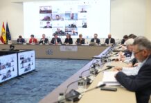 Puente se abre a activar ayudas al transporte profesional ante la escalada del precio del combustible | Economía