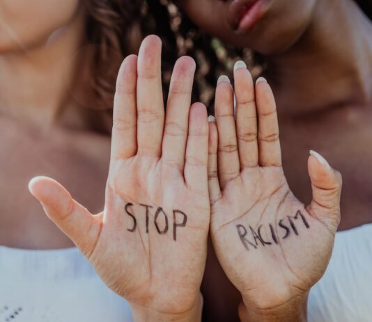 Cuando el odio se disfraza de broma | Formación | Economía