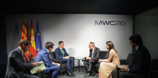 Amazon anuncia una nueva inversión de 18.000 millones en España para ampliar sus centros de datos | Economía