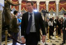 Los nuevos reyes de Hollywood: así crearon su imperio los Ellison | Economía