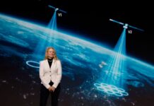 SpaceX acelera en los nuevos negocios de telecos satelitales mientras ultima su OPV histórica | Economía