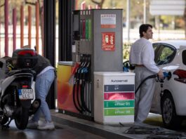 La inflación se dispara al 3,3% en marzo por la subida de los combustibles | Economía