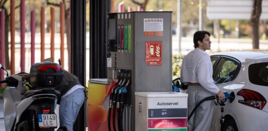 La inflación se dispara al 3,3% en marzo por la subida de los combustibles | Economía