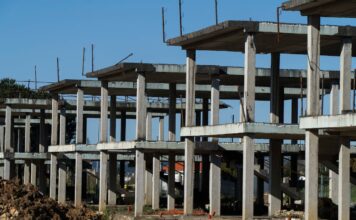 BBVA advierte que la guerra complicará aún más la construcción de vivienda | Vivienda | Economía