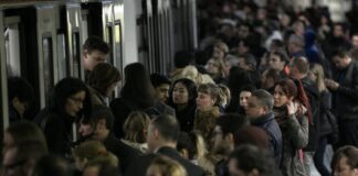 El Constitucional prohíbe el “esquirolaje tecnológico” de las empresas para reducir el impacto de una huelga | Economía