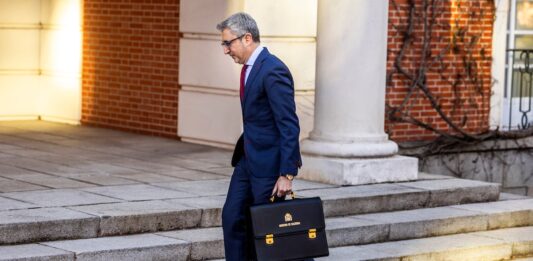 España reduce el déficit público al 2,2% en 2025, el mejor dato en 18 años | Economía