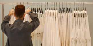 La patronal de Inditex y Mango y los sindicatos firman un preacuerdo para el primer convenio nacional del comercio textil | Economía