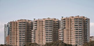 La guerra en Irán provoca la mayor subida diaria del euríbor en 18 años | Vivienda | Economía