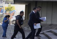 Pabel Muñoz va a Fiscalía a defender compra de troles eléctricos | Ecuador | Noticias