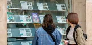 La incertidumbre por la prórroga de los alquileres aboca a un choque entre inquilinos y caseros en los tribunales | Economía