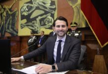 Niels Olsen aclara que no se incrementó el bono de residencia para los asambleístas, se mantendrá en $ 1.446 | Política | Noticias