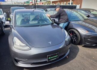 Al menos 12 fabricantes reducen sus planes para el coche eléctrico | Empresas