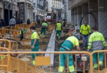 España ganó 97.000 empleos en febrero y el paro creció en 3.600 personas | Economía