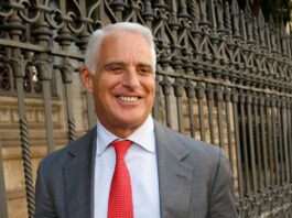 Hay un banquero en Europa que lo quiere hacer todo | Economía