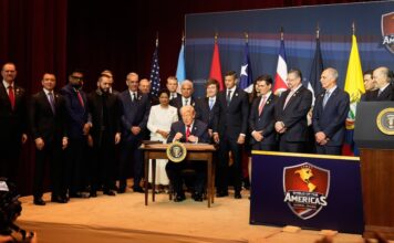 Donald Trump en la cumbre Escudo de las Américas ante mandatarios latinoamericanos: ‘No voy a aprender su maldito idioma’ | Internacional | Noticias