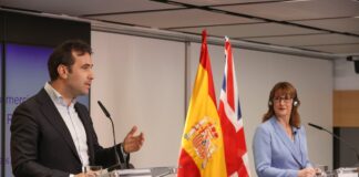 España y el Reino Unido se comprometen a simplificar los visados para trabajadores cualificados | Economía