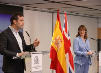 España y el Reino Unido se comprometen a simplificar los visados para trabajadores cualificados | Economía