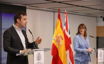 España y el Reino Unido se comprometen a simplificar los visados para trabajadores cualificados | Economía
