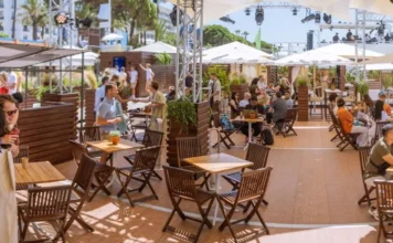 PMG arrebata la playa de Cannes a WPP y apuesta por la IA