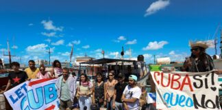 Pablo Iglesias, Gerardo Pisarello y Javier Sánchez Serna viajan a Cuba para entregar 20 toneladas de ayuda humanitaria | España